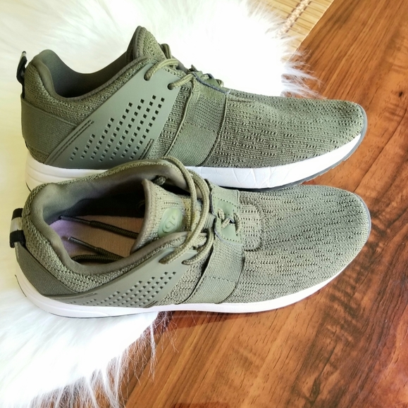 Green sneakes champion shoes/athletic - Picture 5 of 7